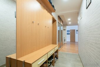 Veľký byt v staršej novostavbe za výbornú cenu na Estónskej - 6