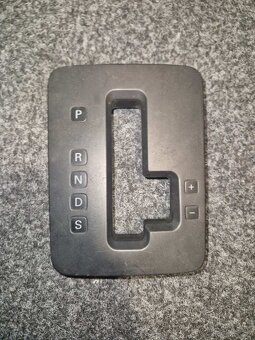 Tlačidlá, kastlík, reproduktory vW Touareg 7l - 6