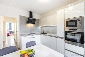NA PREDAJ ZREKONŠTRUOVANÝ 3-IZBOVÝ BYT, Dénešova ul., MESTSK - 6