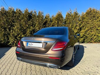 Mercedes E220d - Hnedá Metalíza, CarPlay, Letná-Zimná sada - 6