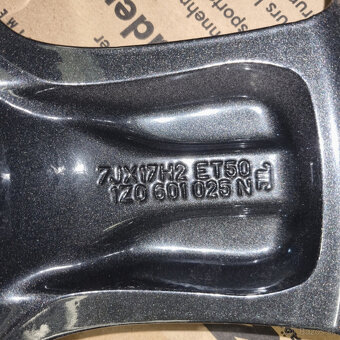 Hliníkové Škoda disky 5x112 R17 7J ET50 - 6