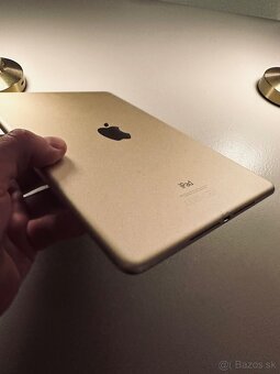iPad Air 2 zlatý 128GB - 6