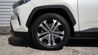 Toyota RAV4 2.0 benzín 4x4 129kW, Automat, rv 2020 - 6