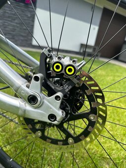 DH Commencal Furious - 6