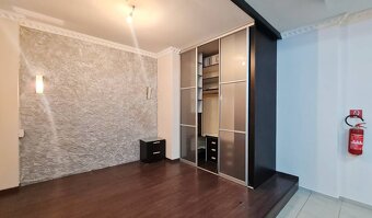 Obchodný priestor (ideál kozmetika, barber salón, kaderníctv - 6