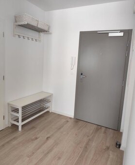 Na prenájom - 2i byt, ul.Ivanská cesta, Bratislava II TOP - 6