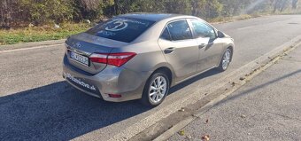 Toyota Corolla 1.4 Diesel, Zlata 2015+navigacia+2x komplety - 6