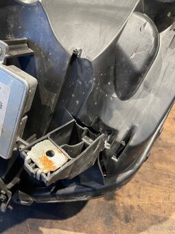 Predné svetlo Mercedes GLK X204 - 6