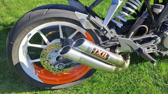 KTM duke 125 (11kw) - 6