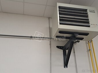 Prenájom skladu 615,43m2 + kancelárie, soc zázemie 48,… - 6