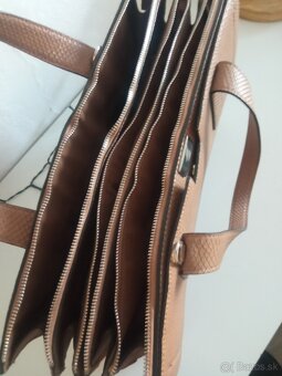 Dámska hnedá kabelka - 6