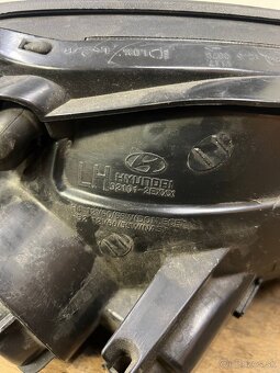 Predné svetla Hyundai Tucson 1 - 6