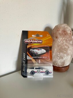 Automodely 1:64 - 6