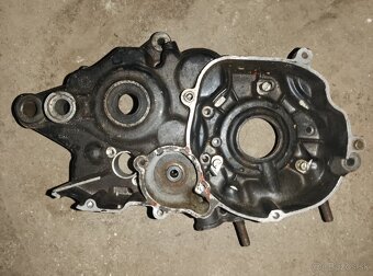 Rozpredám motor cagiva125 +niake dieli - 6