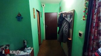 Priestranný 3 izbový byt v centre mesta Levice - 6