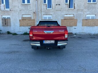 Toyota Hilux DC 2.4 D-4D - 6