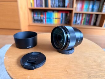 Sony FE 85mm F/1.8 - 6