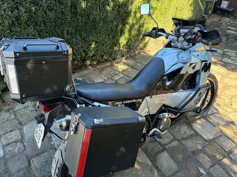 Ktm adventure 950 - 6