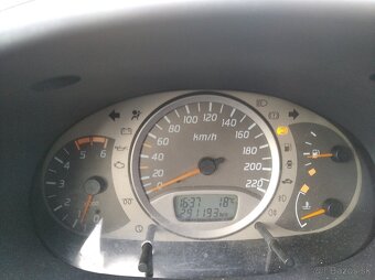 Nissan Almera Tino 2,2D - 6