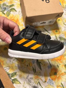 Tenisky Adidas 22 - 6