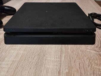 Predám PS4 slim - 6