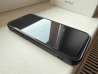 Apple iPhone XR 64 GB biely - 6