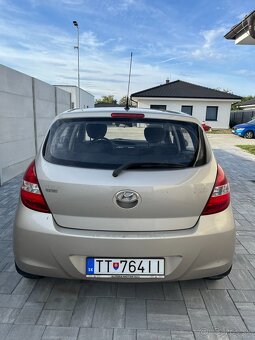 Hyundai i20, 1.2 benzín, r.v. 2011 - 6