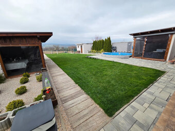 Šarišské Bohdanovce, rodinný dom s bazénom, 1000m2 pozemok - 6