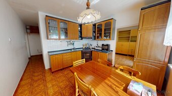 Na predaj 3-izbový byt priamo v centre mesta Trenčín, ulica  - 6