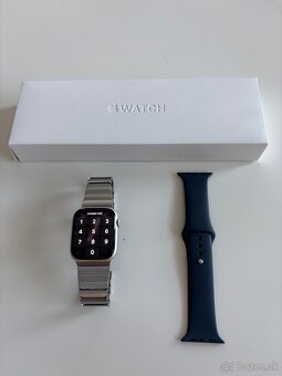 Apple Watch Series 9 45mm Silver Aluminum Case - 6