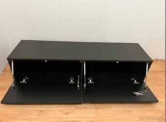 Vitrína a lowboard - 6