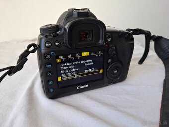 Canon EOS 5D Mark IV - 6
