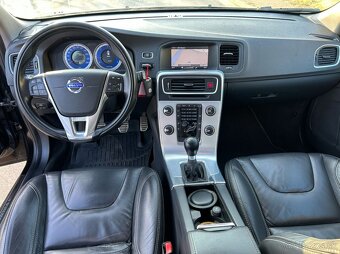 Volvo v60 D4 120kw M6 R-Design 5valec - 6