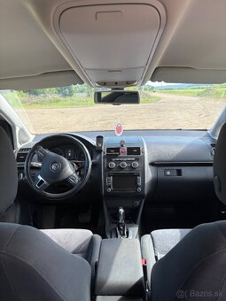 VW Touran 2.0TDi Highline DSG - 6