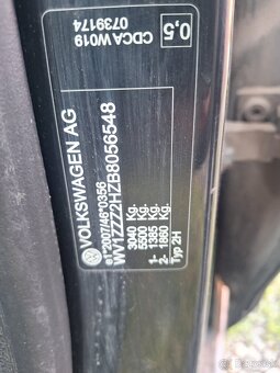 VW AMAROK 2,0 DIESEL 4X4 ŤAŽNÉ KLÍMA 120KW - 6