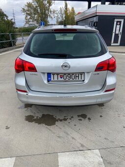 Opel astra J sports tourer - 6