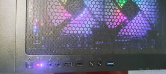 🎄 Herný počítač s novými komponentmi 🎄 - 6