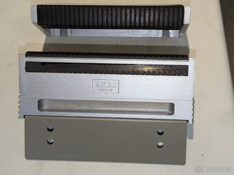 Akai MH4 - madla do racku - 6