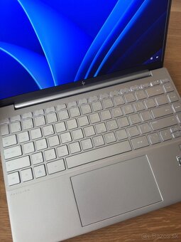 HP pavilion 13 - 16 GB RAM, Ryzen 5 - 6