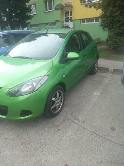Mazda 2 1.3 benzín 2008r - 6