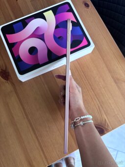 Apple IPad Air 4th generation 64gb WiFI - 6
