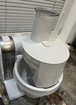 Bosch mum 4880/05 kuchynský robot 600w - 6