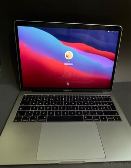 13-palcový Apple MacBook Pro 2017 - 6