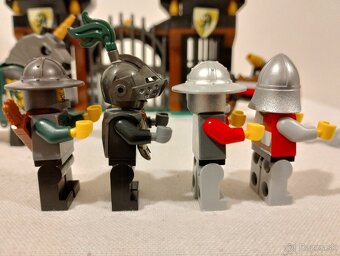 LEGO Castles 7187 Escape from the Dragon's Prison - 6