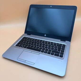 Notebook 14" HP.AMD PRO A10-8730B 4x2,40GHz.8gb ram.256gSSD - 6