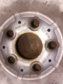 Plechové disky s pneumatikami na dojazd - 6