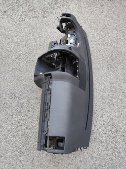 Prístrojová doska VW TOUAREG 7L - 6