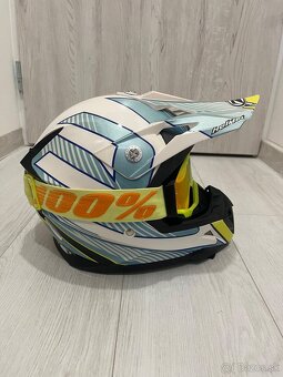 Helma na Motorku s okuliarmi - 6