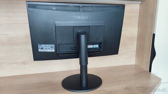 Monitor 24" Samsung SyncMaster B2440L – super stav - 6