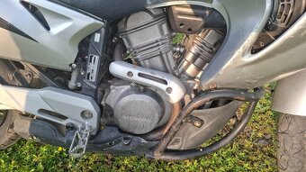 Honda transalp XL650v - 6
